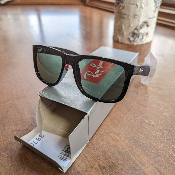 Ray-Ban Other - New In Box Ray-Ban Justin RB4165 Sunglasses
